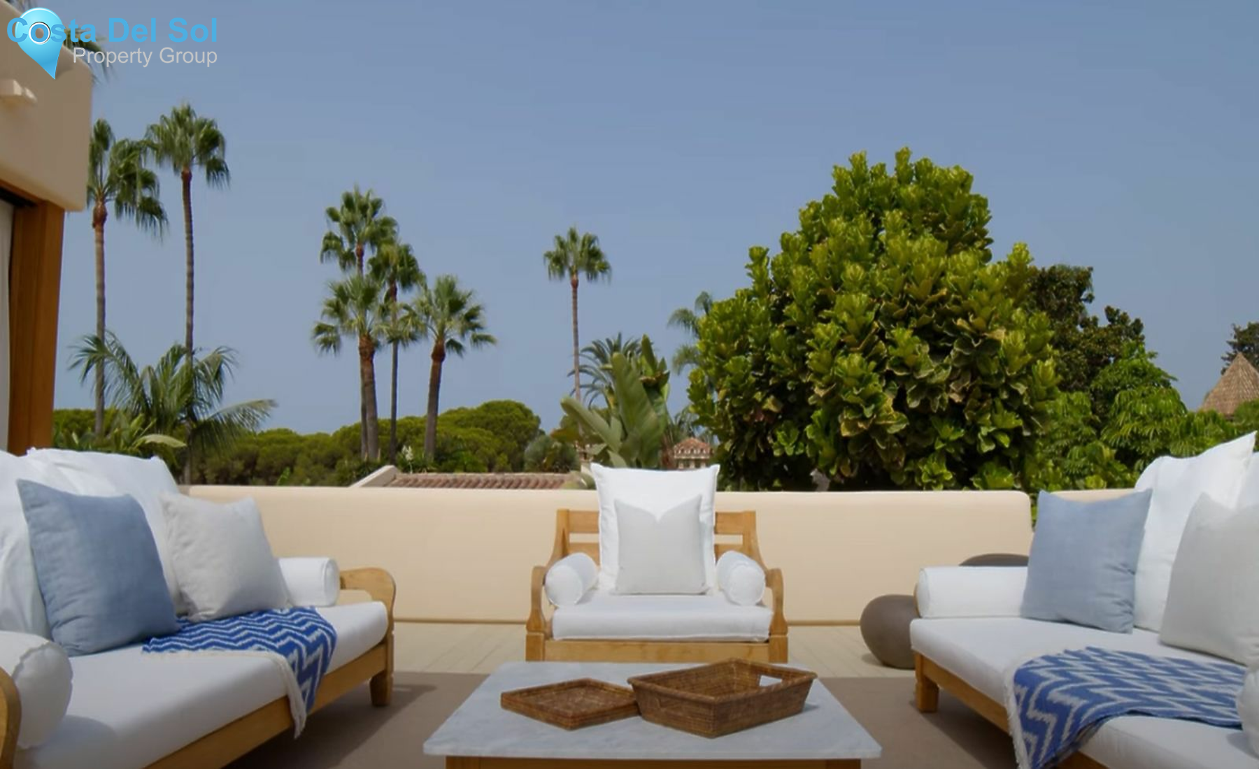 Detached Villa in The Golden Mile-1444122