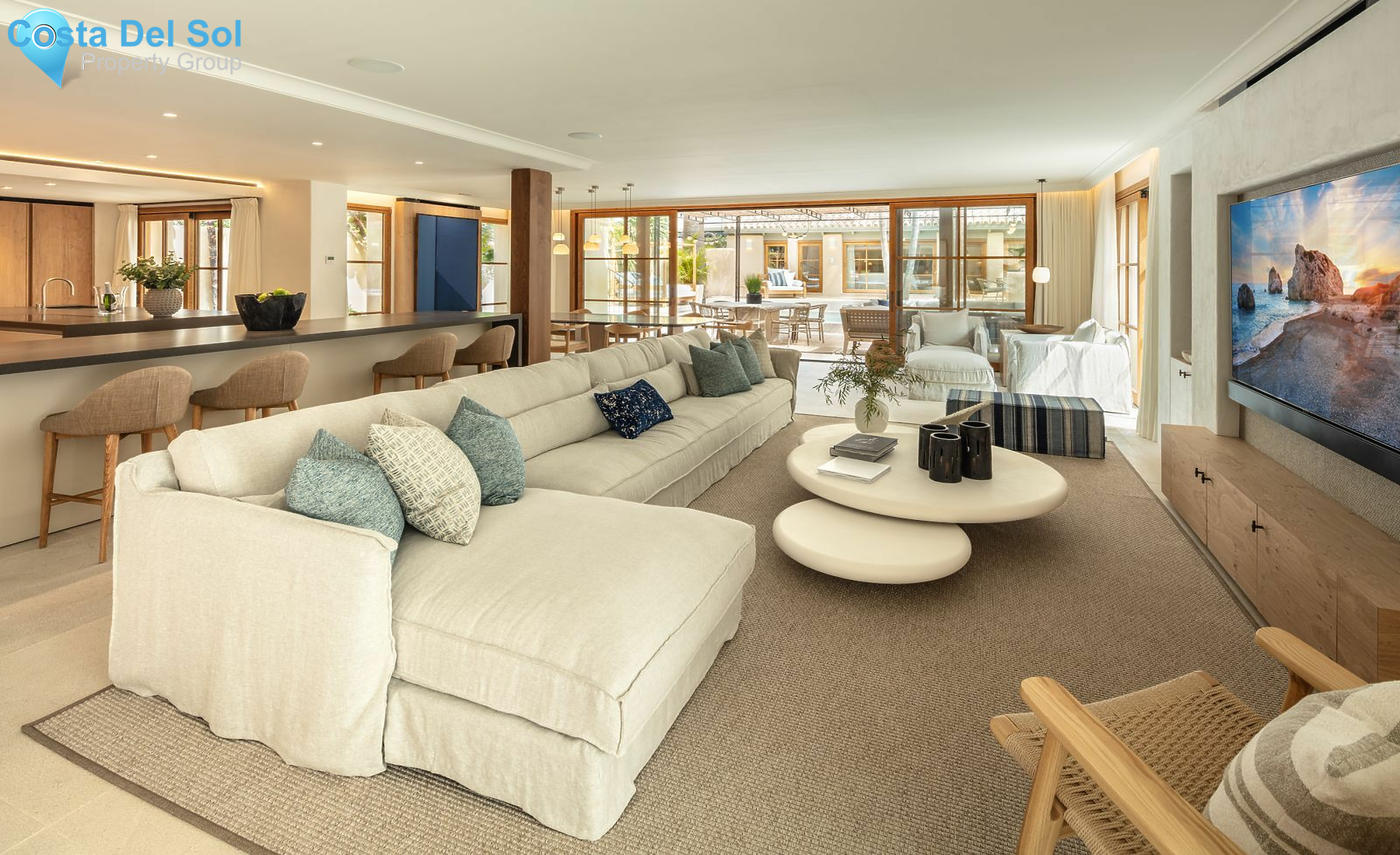 Detached Villa in The Golden Mile-1444127