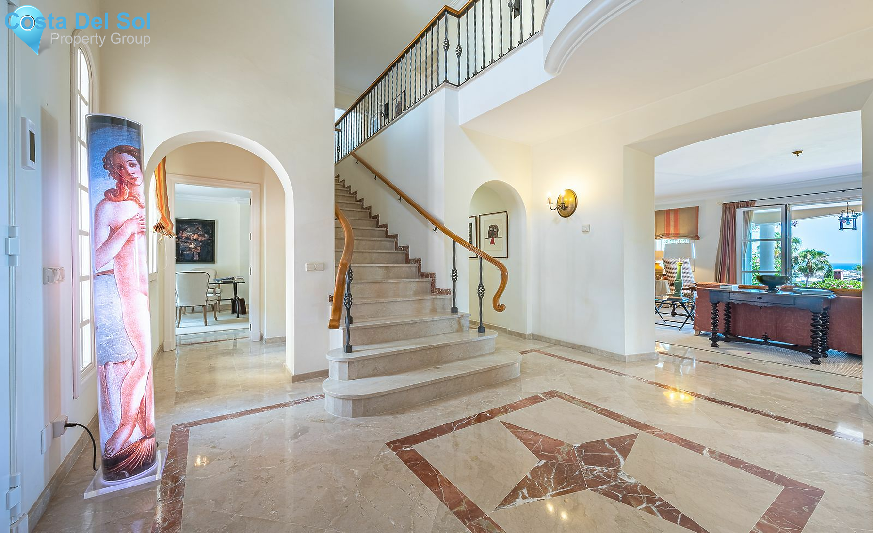 Detached Villa in The Golden Mile-1490305