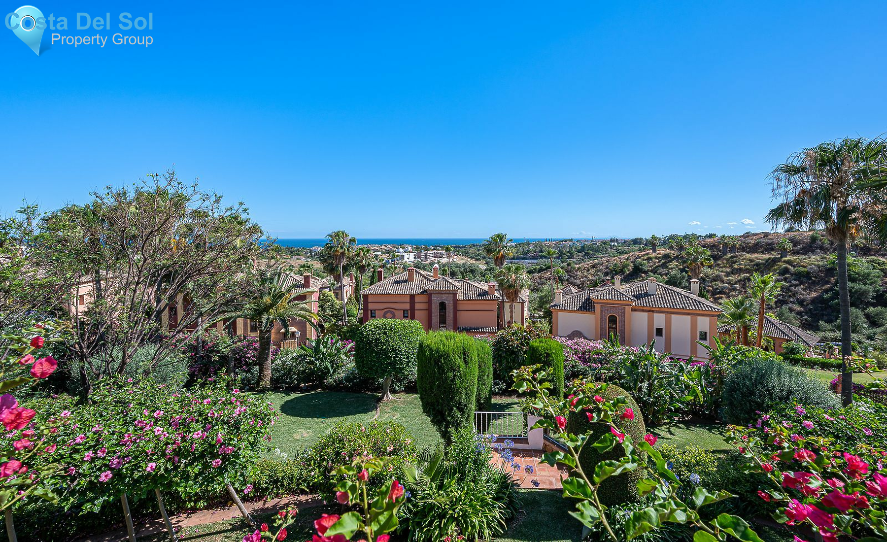 Detached Villa in The Golden Mile-1490296