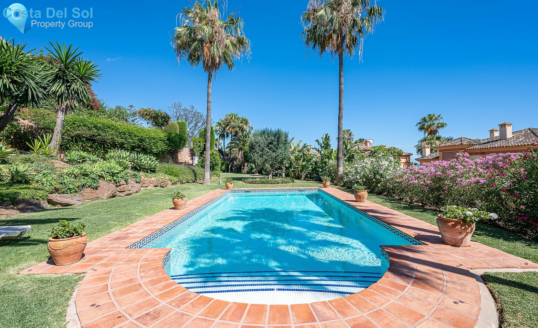 Detached Villa in The Golden Mile-1490298