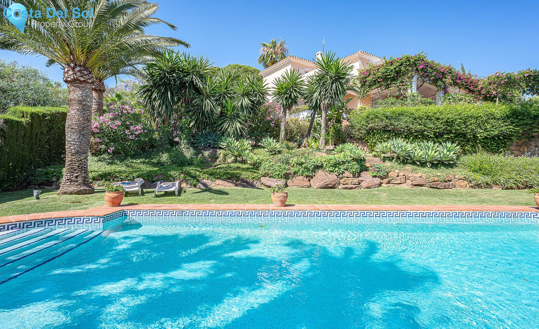 Detached Villa in The Golden Mile-1490299