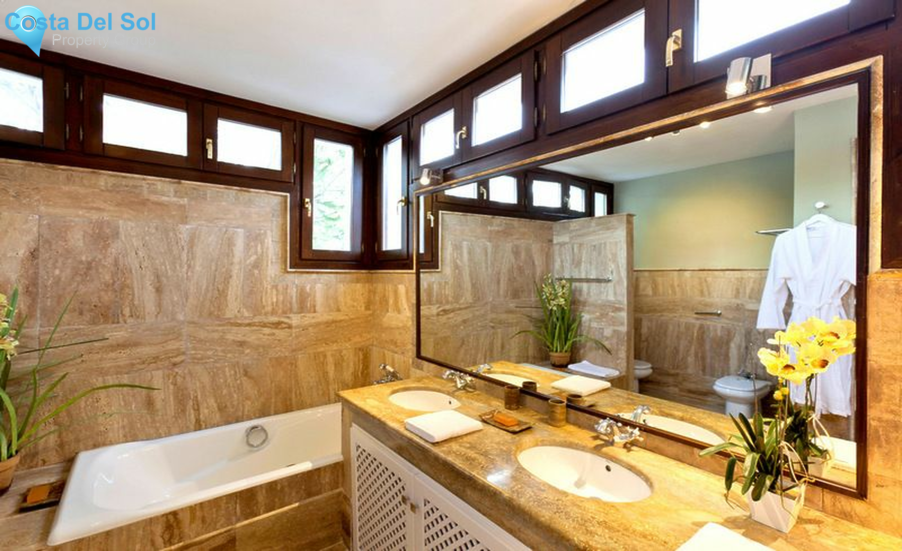 Detached Villa in The Golden Mile-1492412