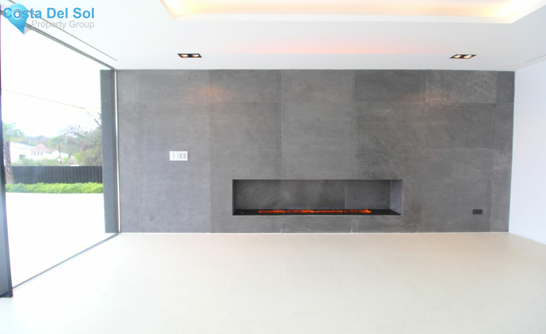 Detached Villa in The Golden Mile-1498425