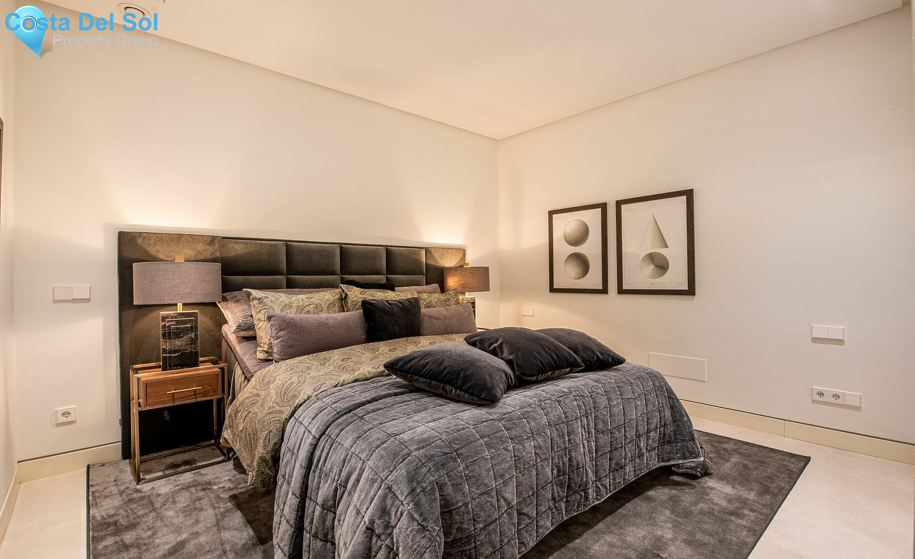 Detached Villa in The Golden Mile-1512714