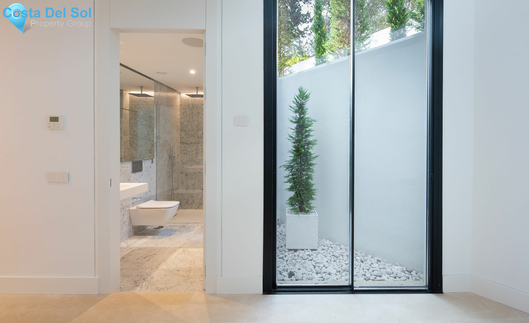 Detached Villa in The Golden Mile-1514599