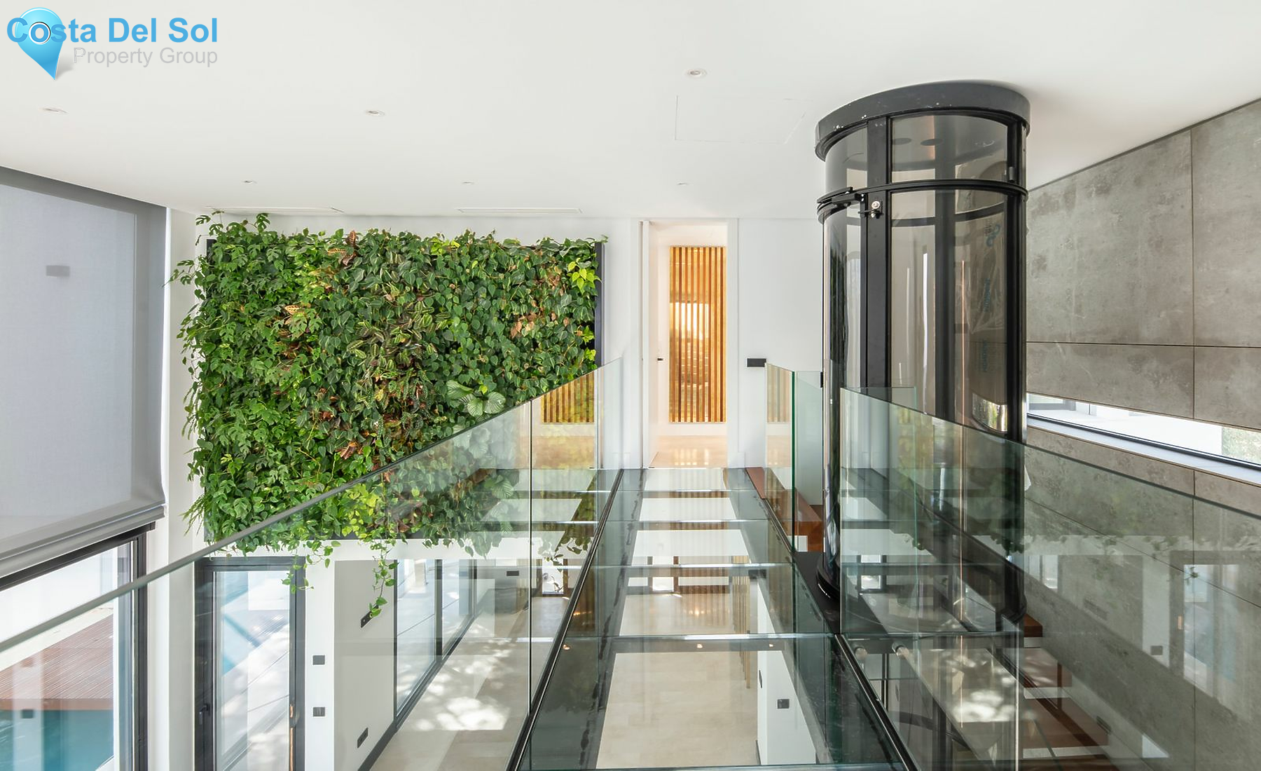 Detached Villa in The Golden Mile-1514600