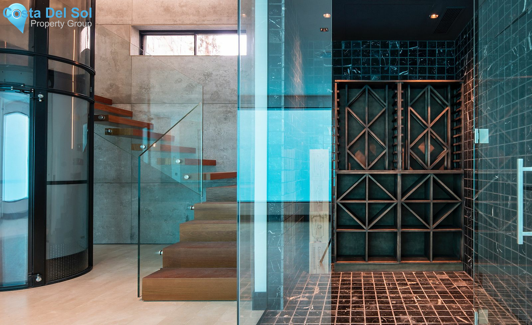 Detached Villa in The Golden Mile-1514603