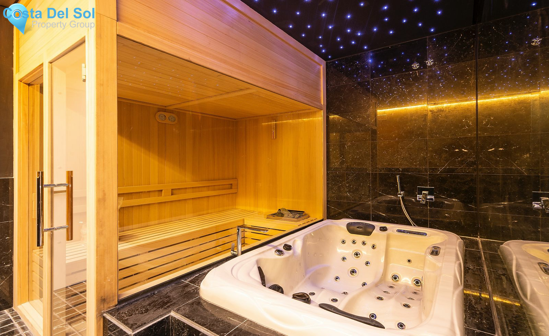 Detached Villa in The Golden Mile-1514605