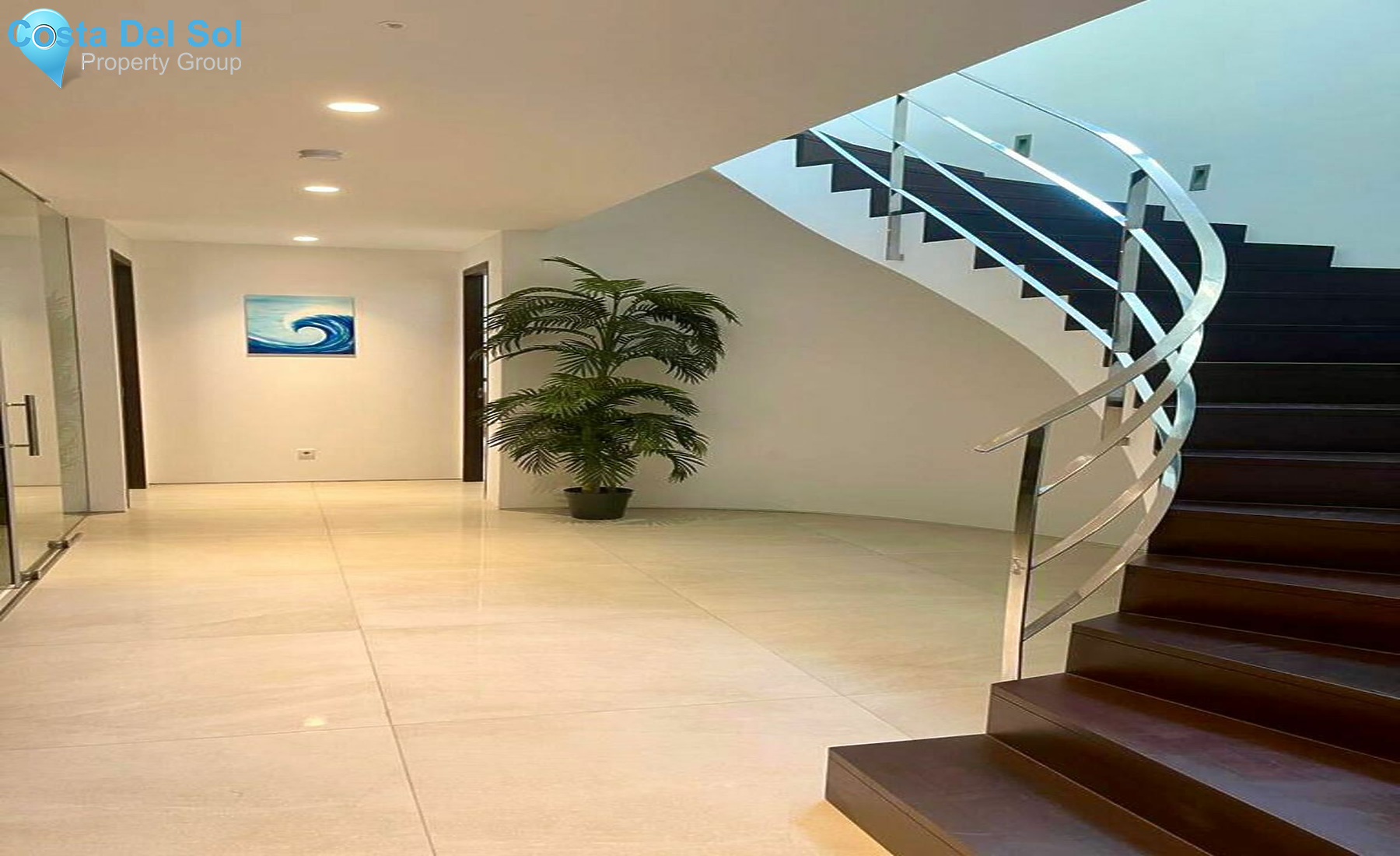 Detached Villa in The Golden Mile-1519545