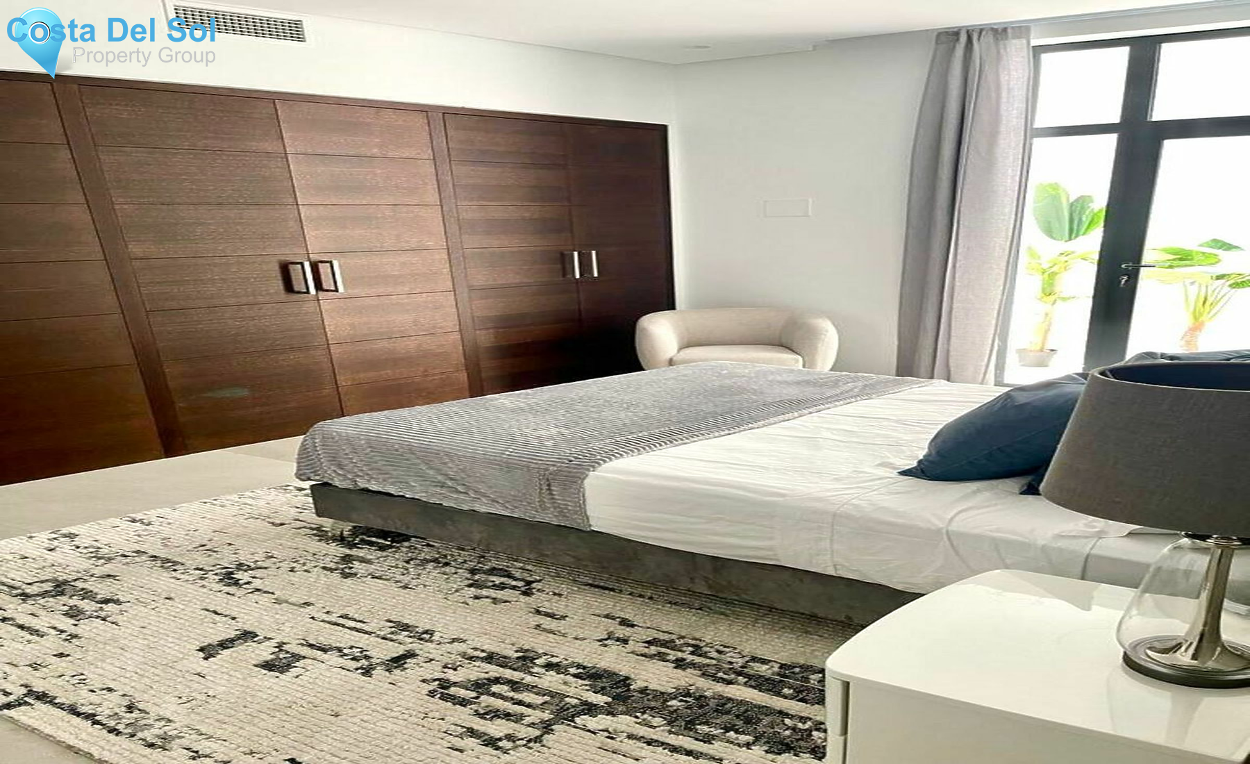 Detached Villa in The Golden Mile-1519552