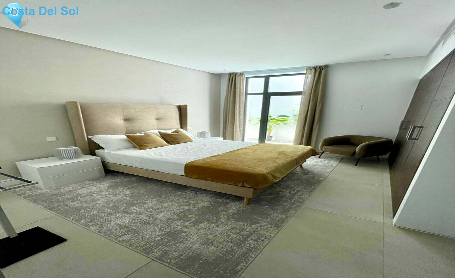 Detached Villa in The Golden Mile-1519553