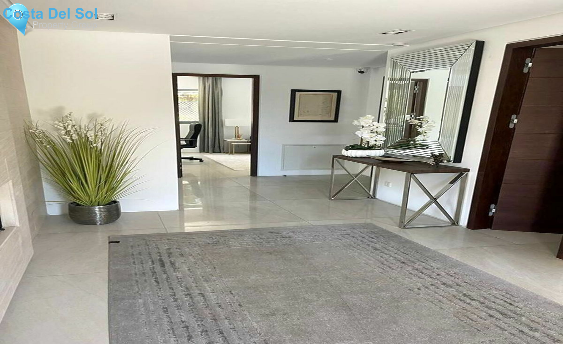 Detached Villa in The Golden Mile-1519538