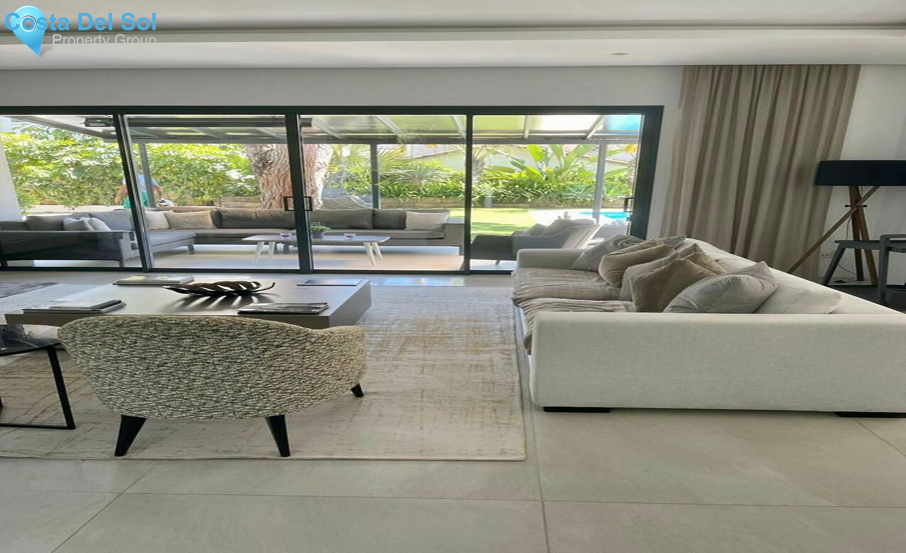 Detached Villa in The Golden Mile-1519539