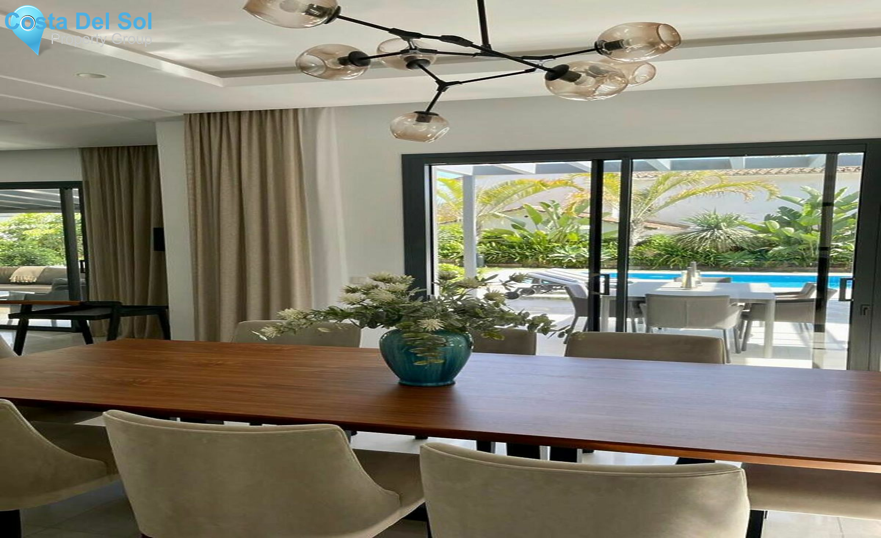 Detached Villa in The Golden Mile-1519542