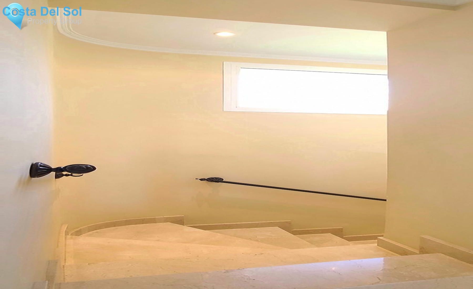 Detached Villa in The Golden Mile-1552194