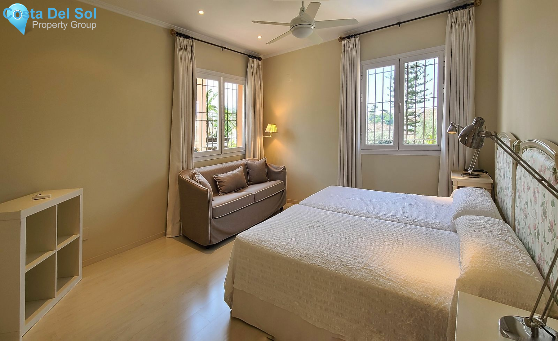 Detached Villa in The Golden Mile-1552196