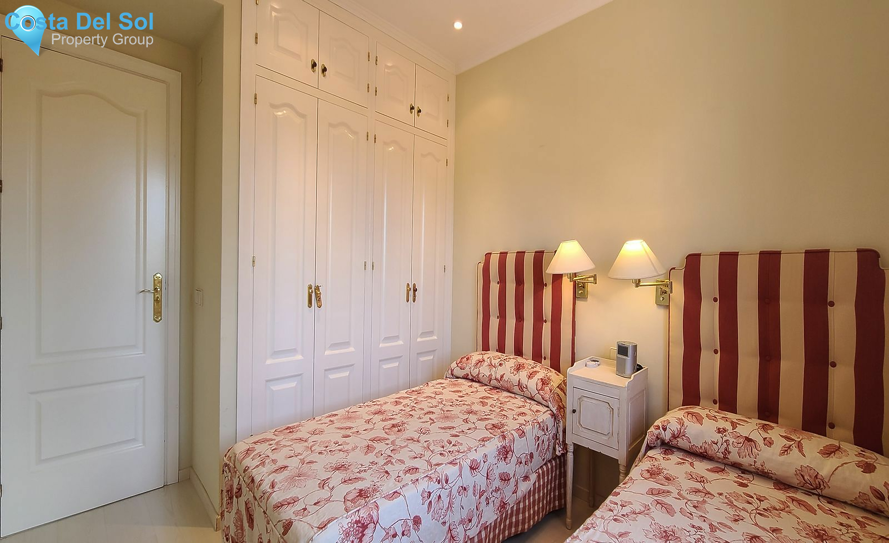 Detached Villa in The Golden Mile-1552201