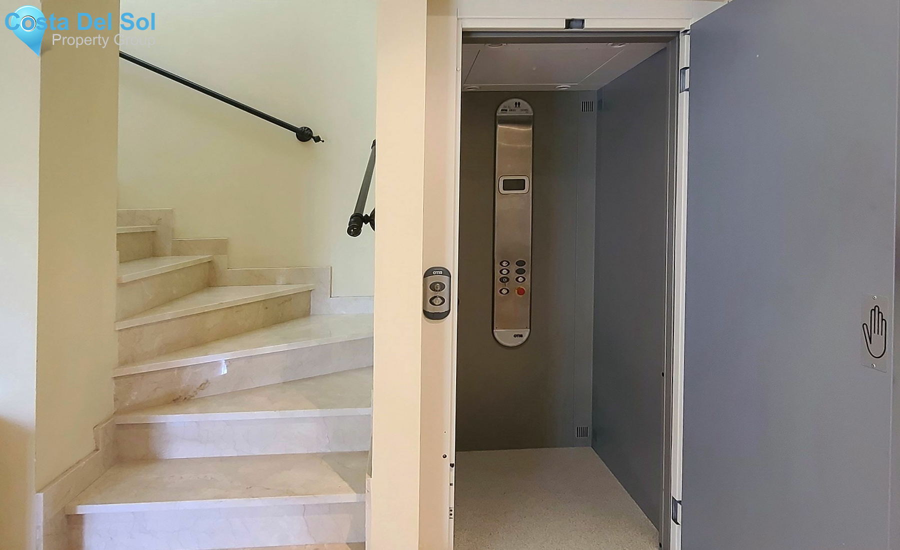 Detached Villa in The Golden Mile-1552192