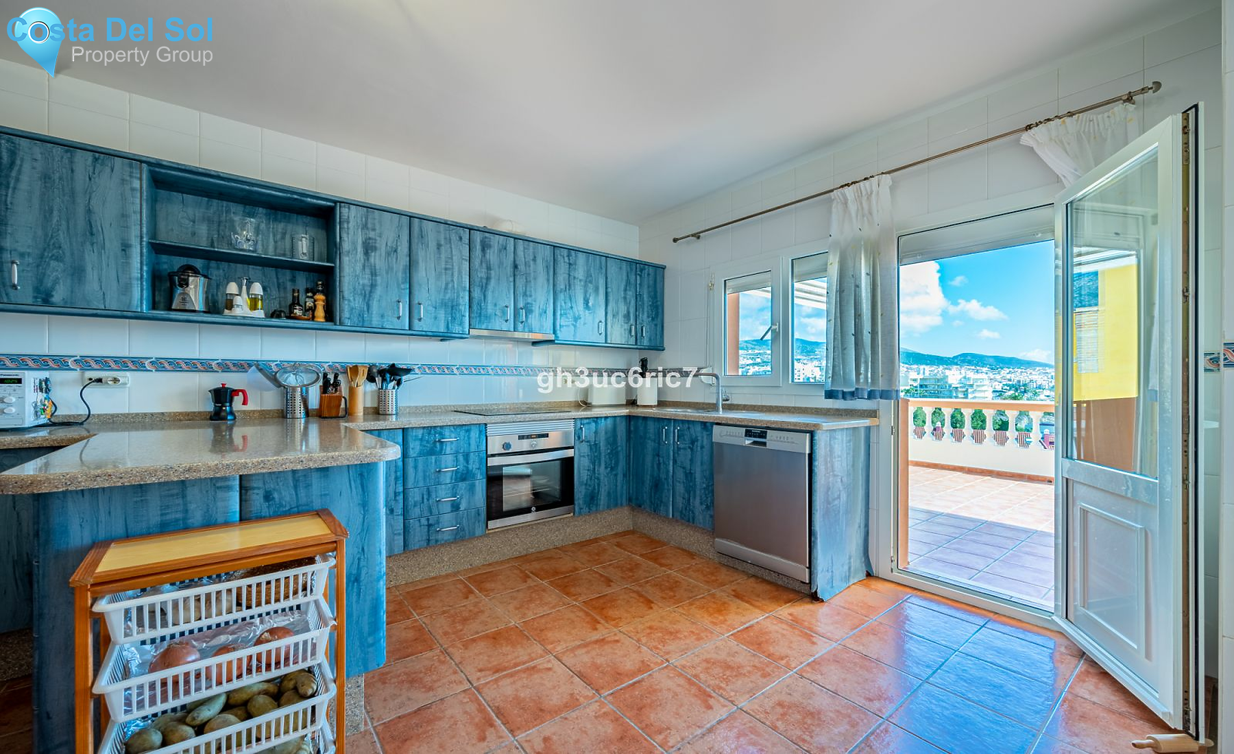 Detached Villa in Benalmadena-1198125