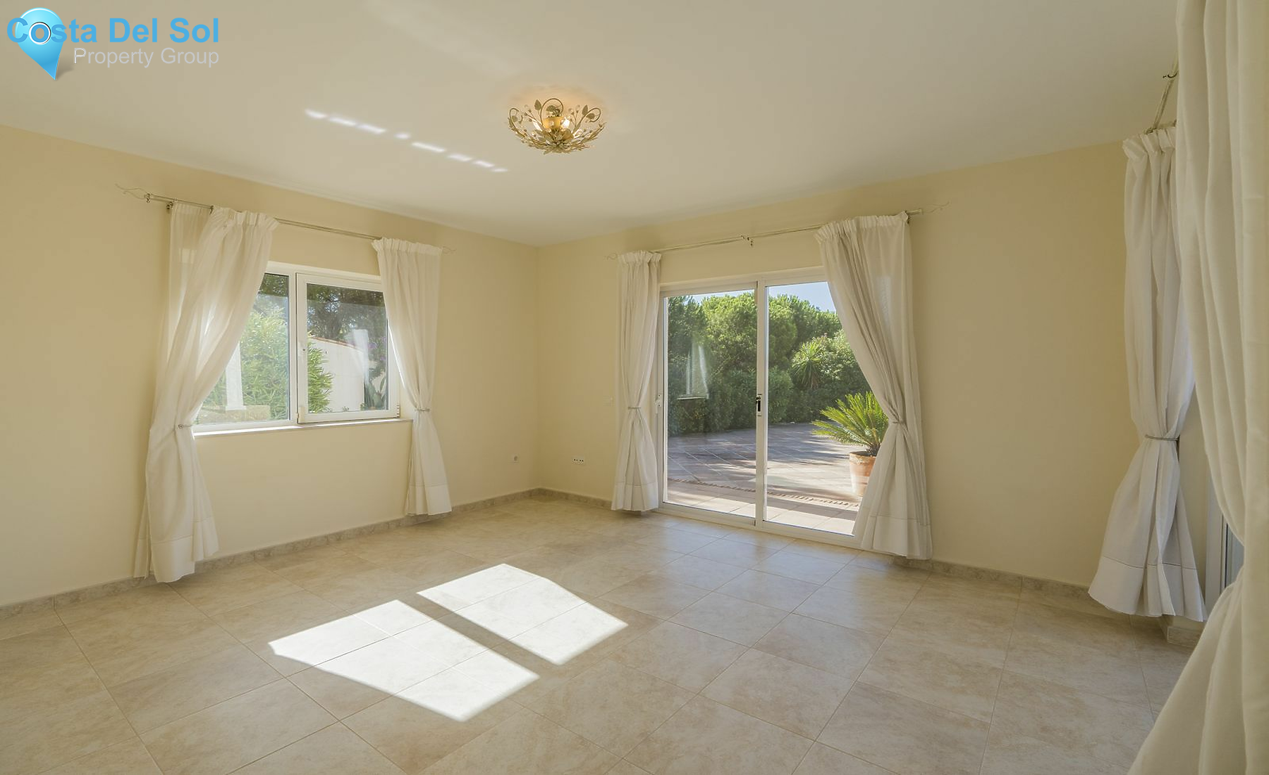 Detached Villa in Valtocado-1485012