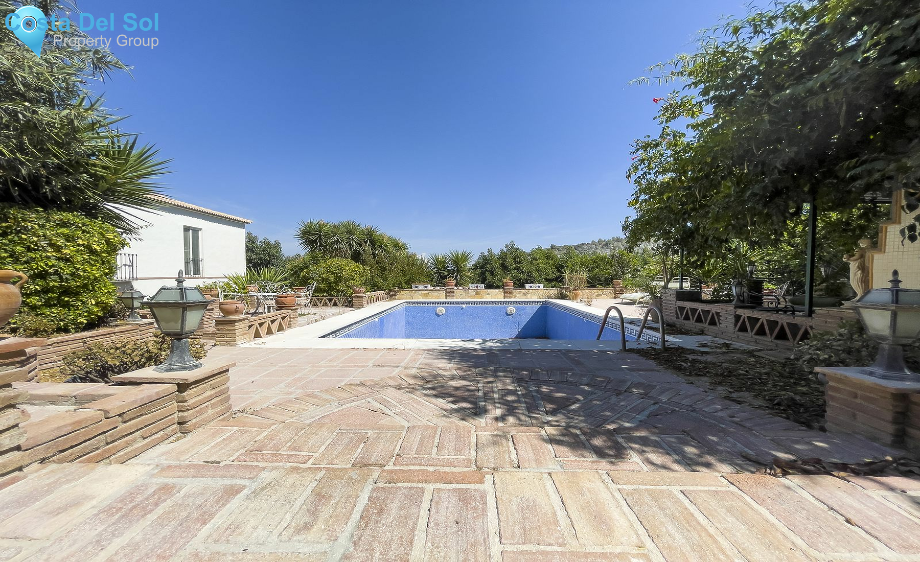 Finca - Cortijo in Coín