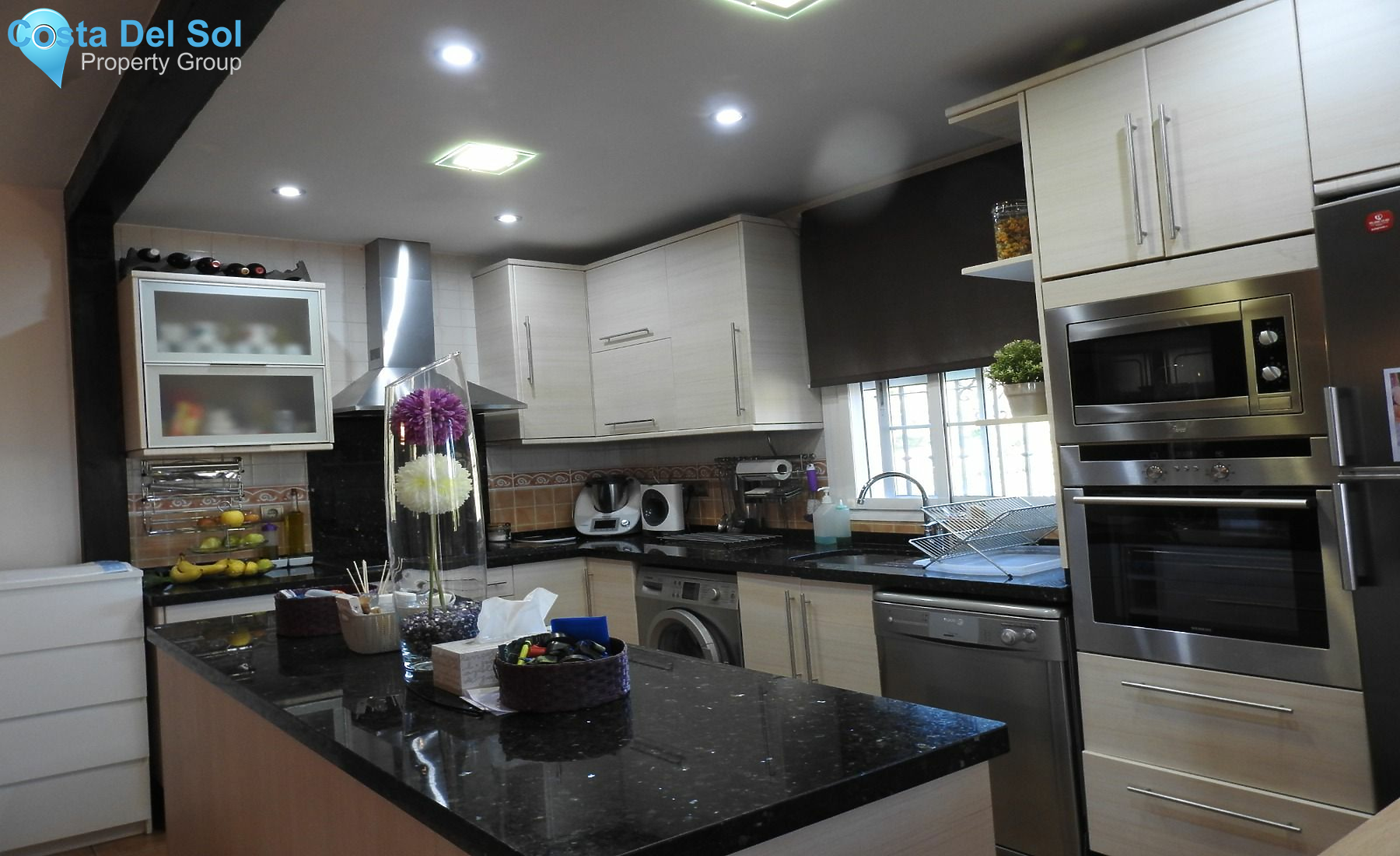 Finca - Cortijo in Estepona-1213105