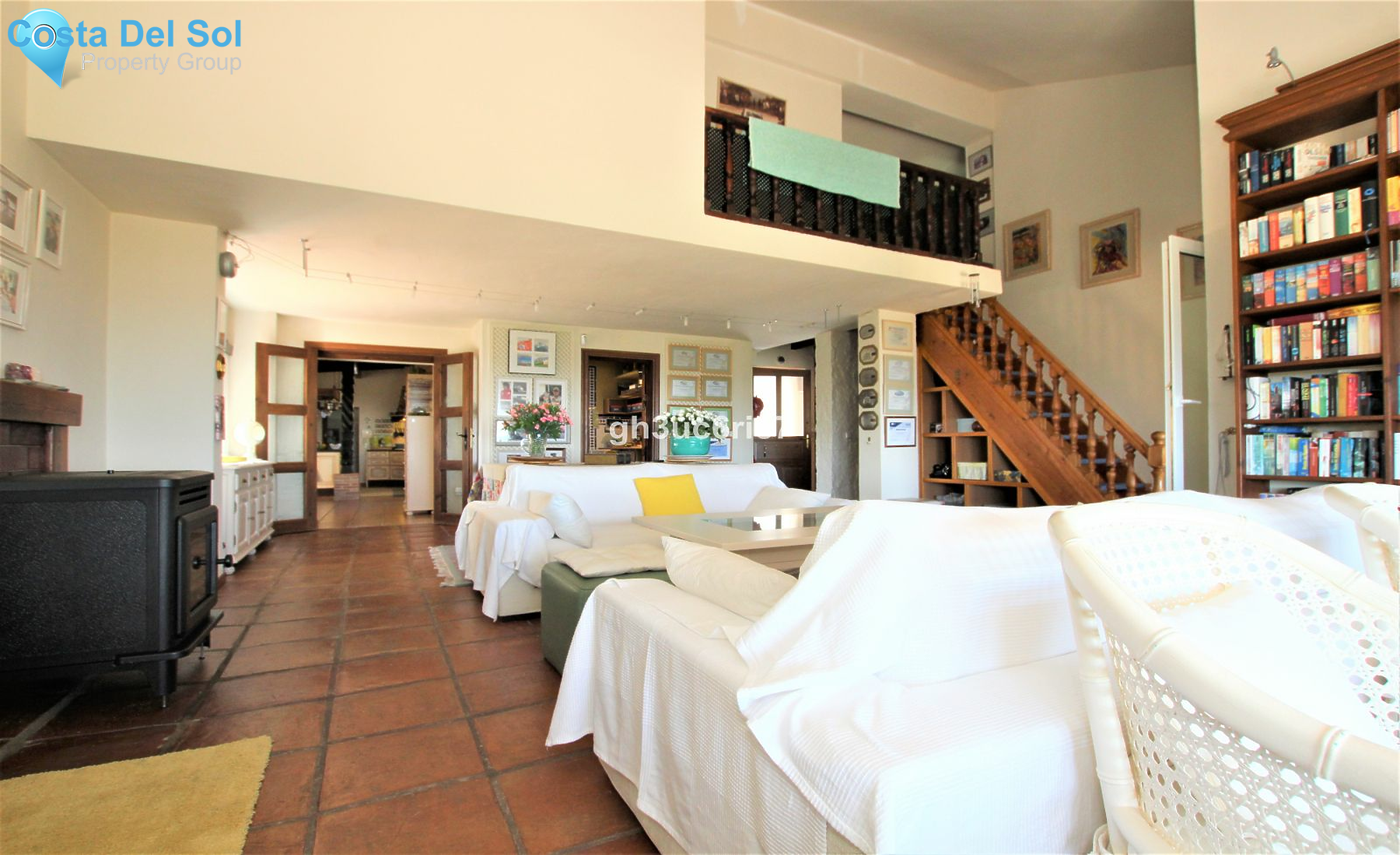 Finca - Cortijo in La Mairena-1218664