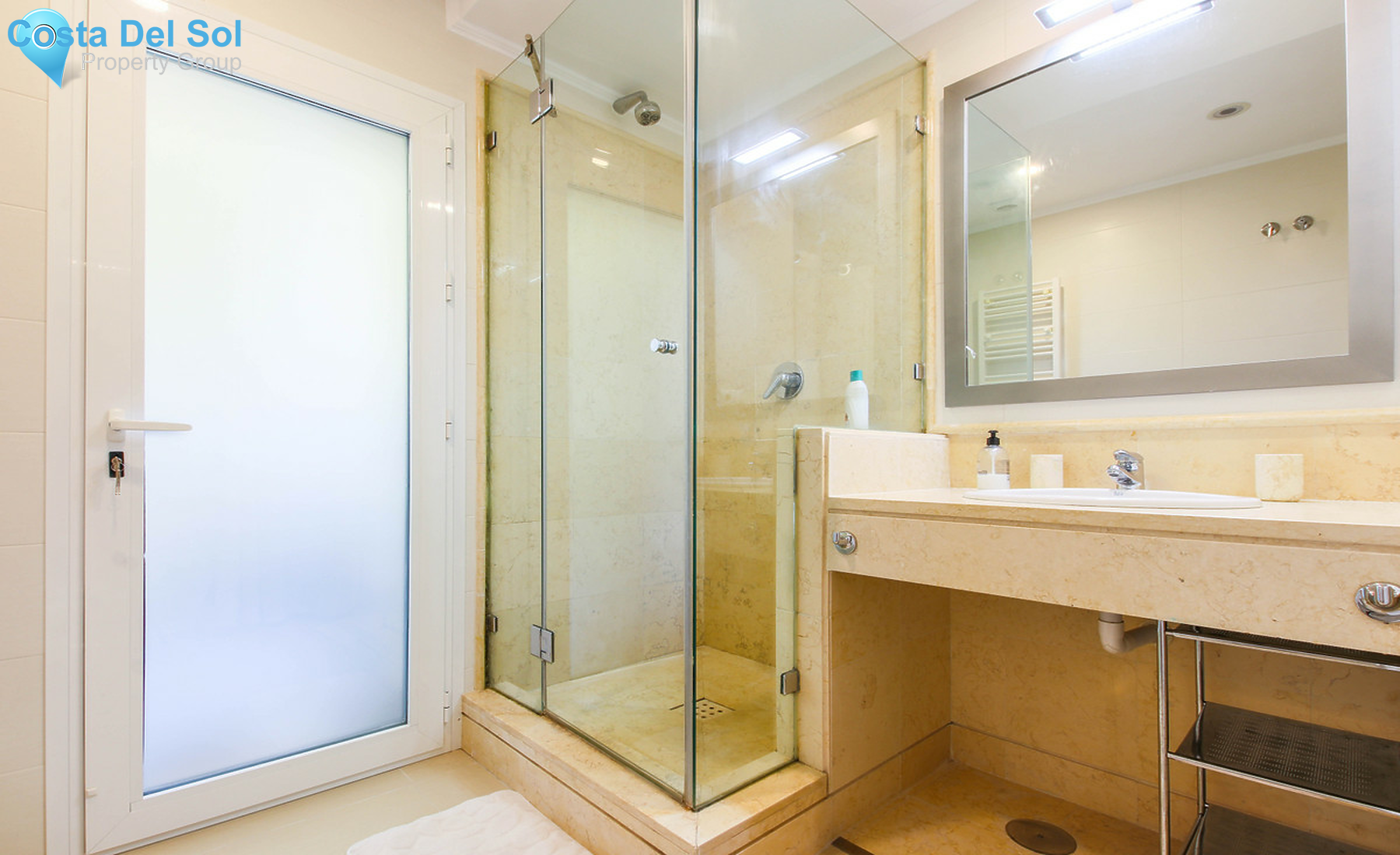 Ground Floor Apartment in Benahavís-1343712