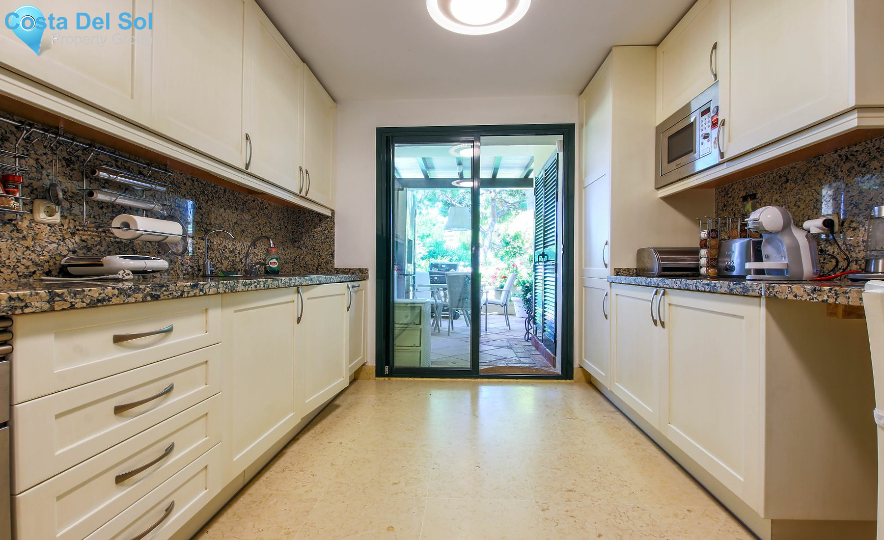 Ground Floor Apartment in Benahavís-1147241