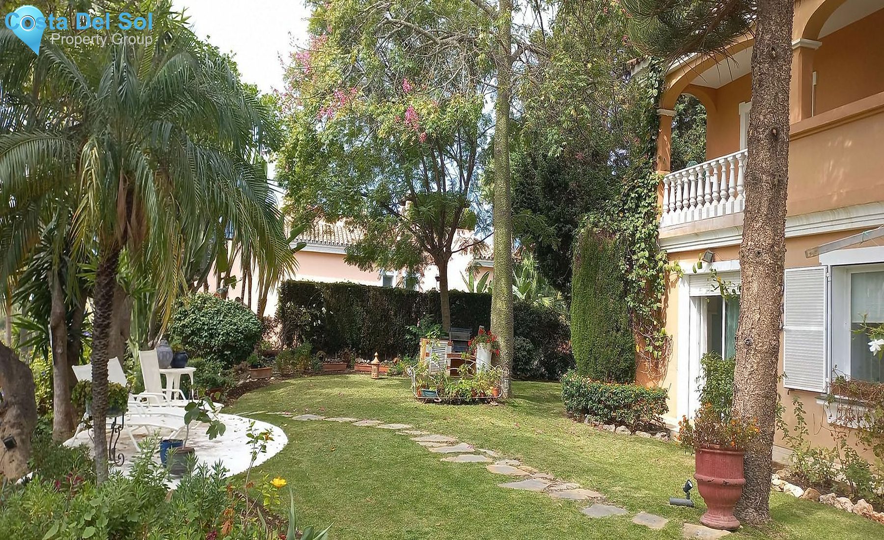 Ground Floor Apartment in Estepona-1491850