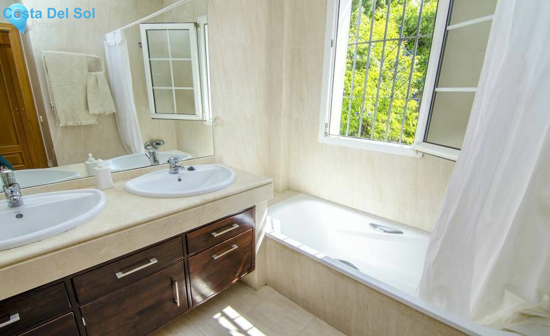 Ground Floor Apartment in Mijas Costa-1148646