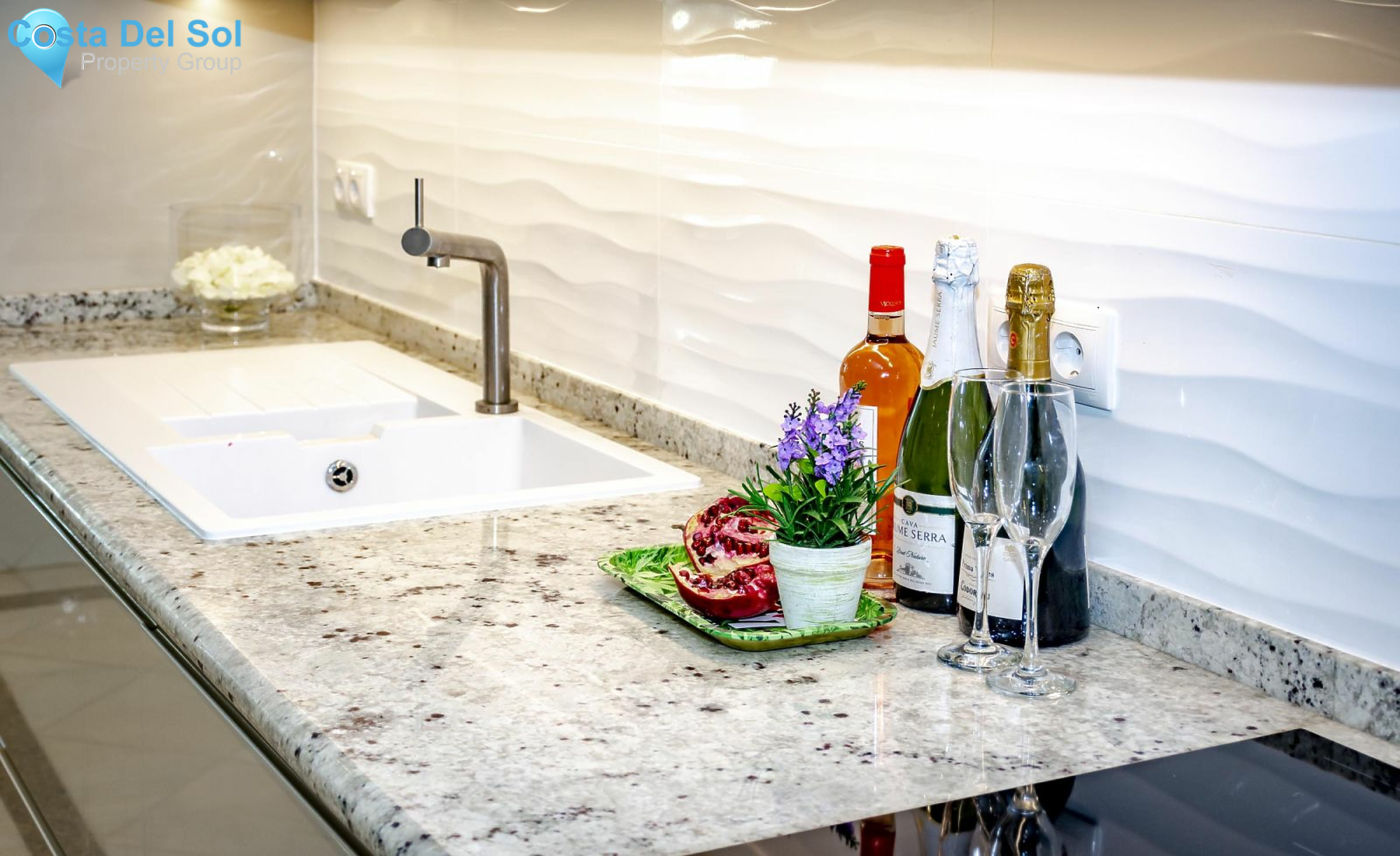 Ground Floor Apartment in The Golden Mile-1164704