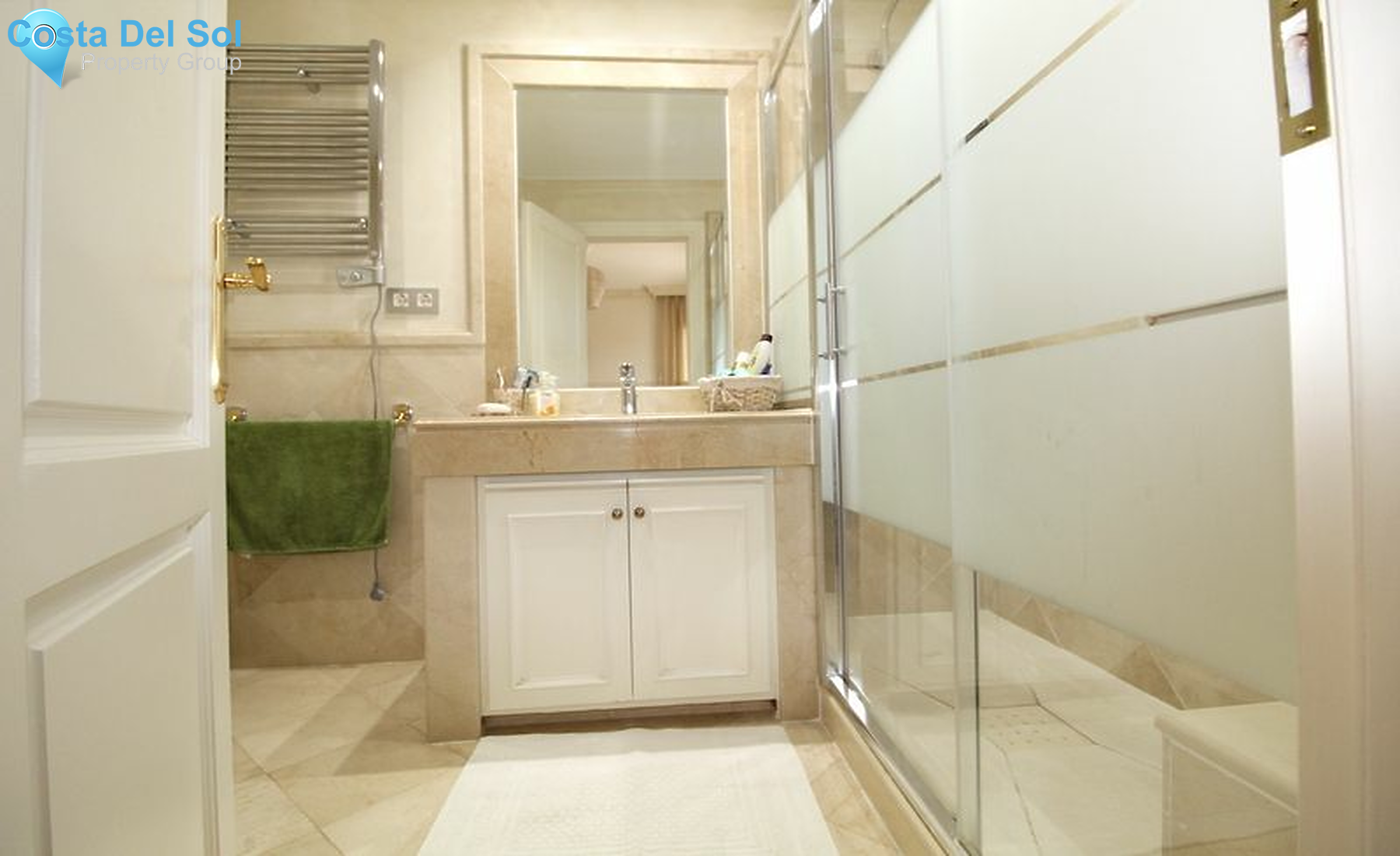 Ground Floor Apartment in The Golden Mile-1208164