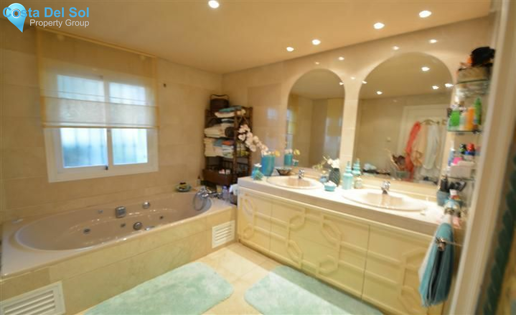 Ground Floor Apartment in The Golden Mile-1213151