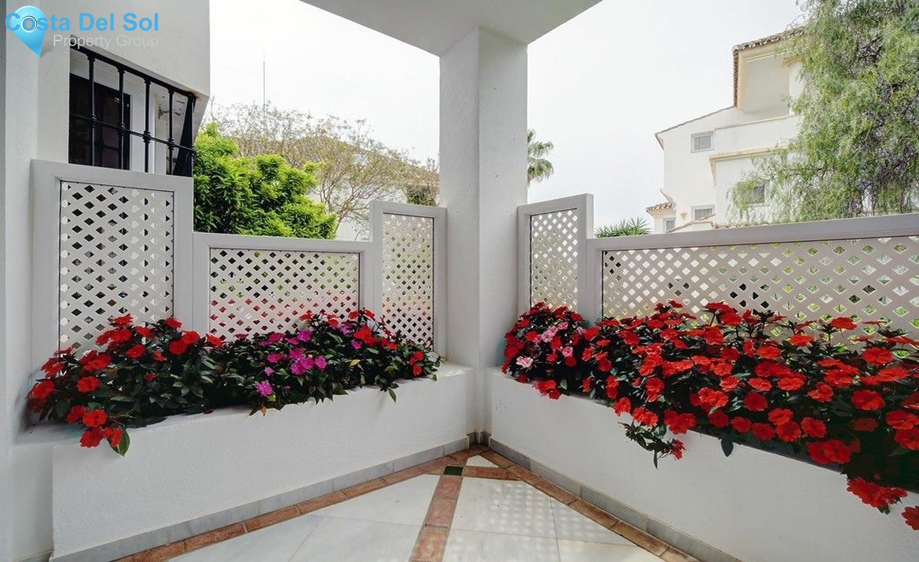 Ground Floor Apartment in The Golden Mile-1215966