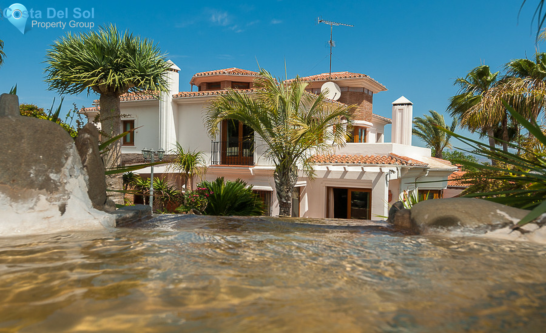 House in Alhaurín de la Torre-1240240