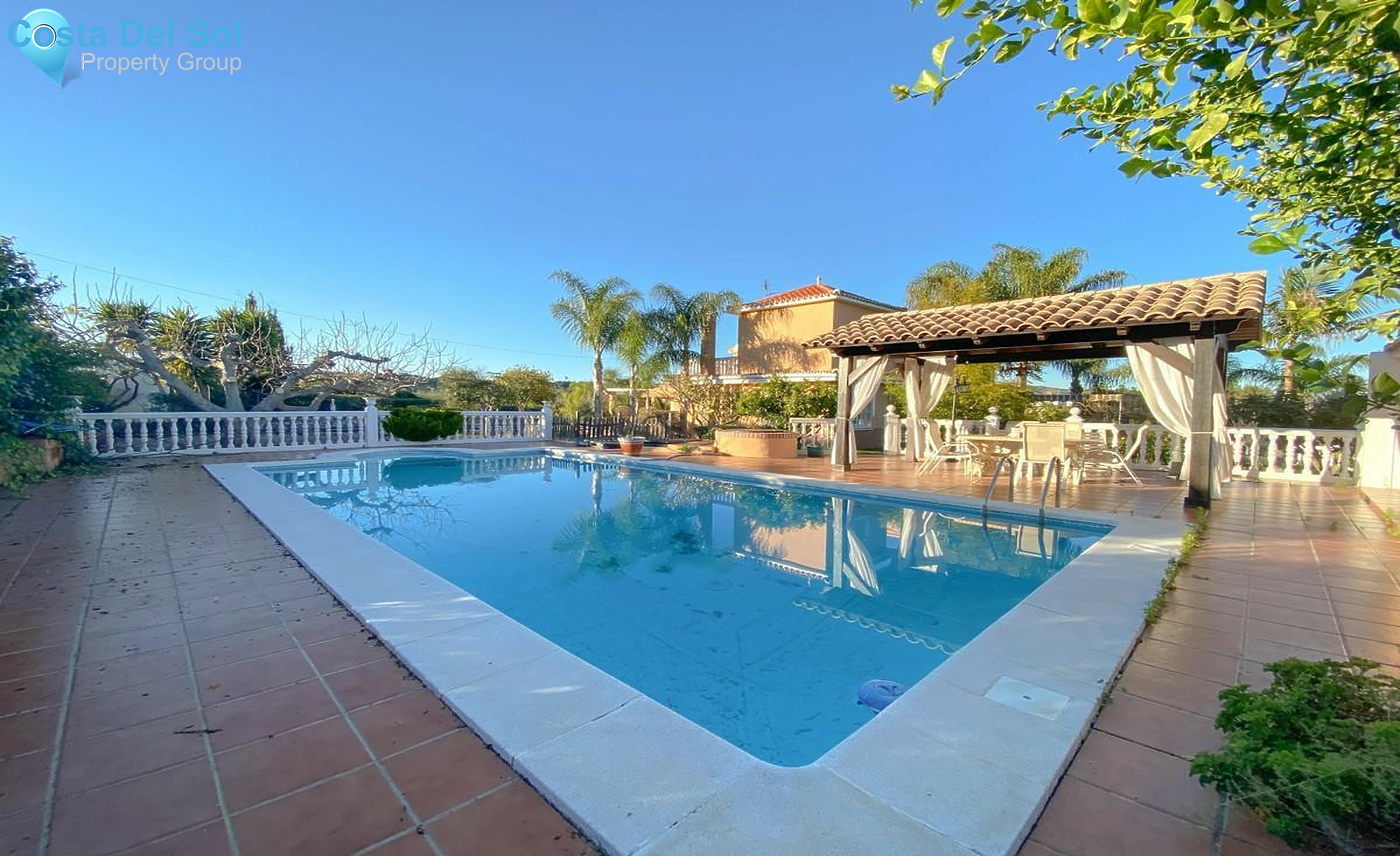 House in Alhaurín de la Torre-1334007