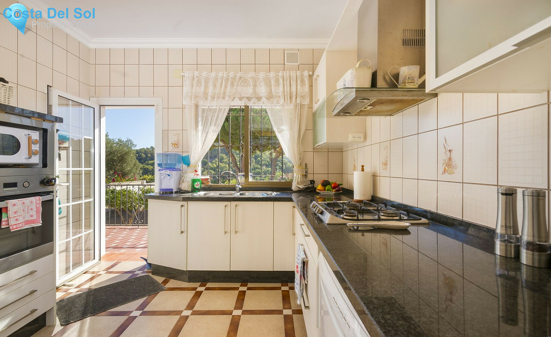 House in Alhaurín de la Torre-1410764