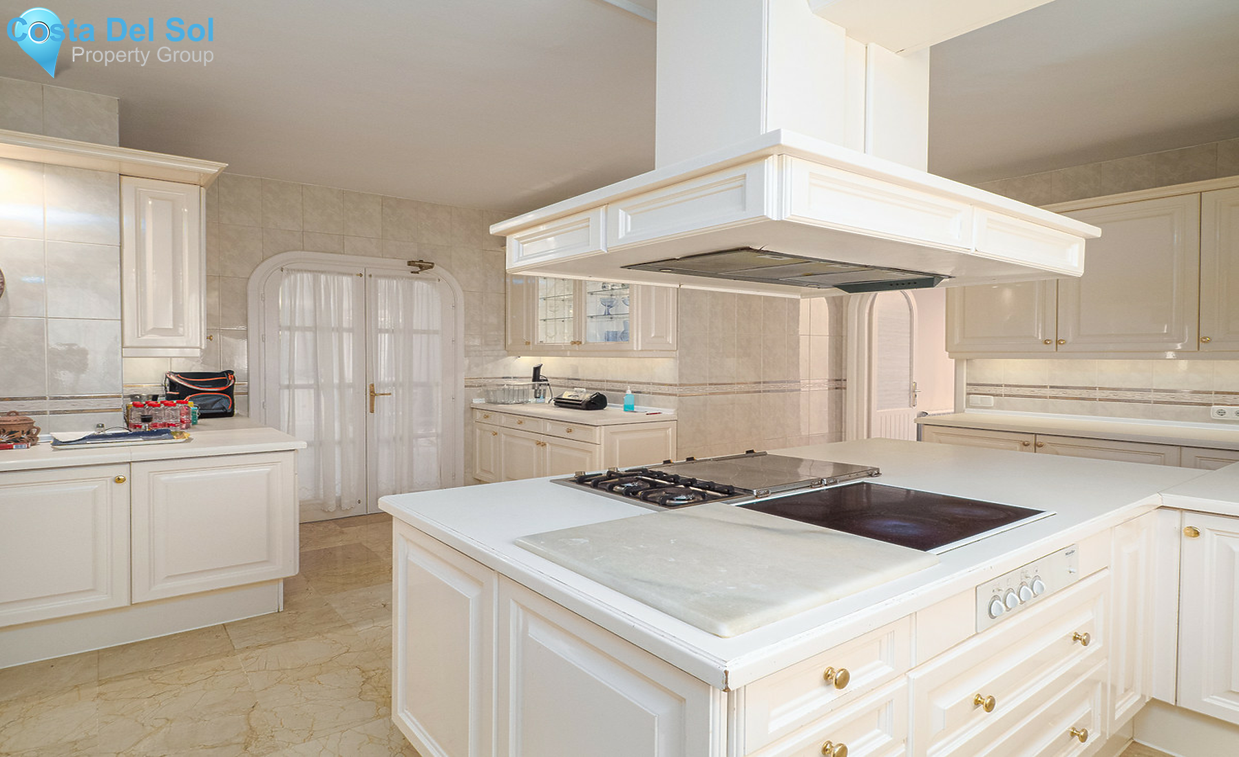 House in El Paraiso-1325464