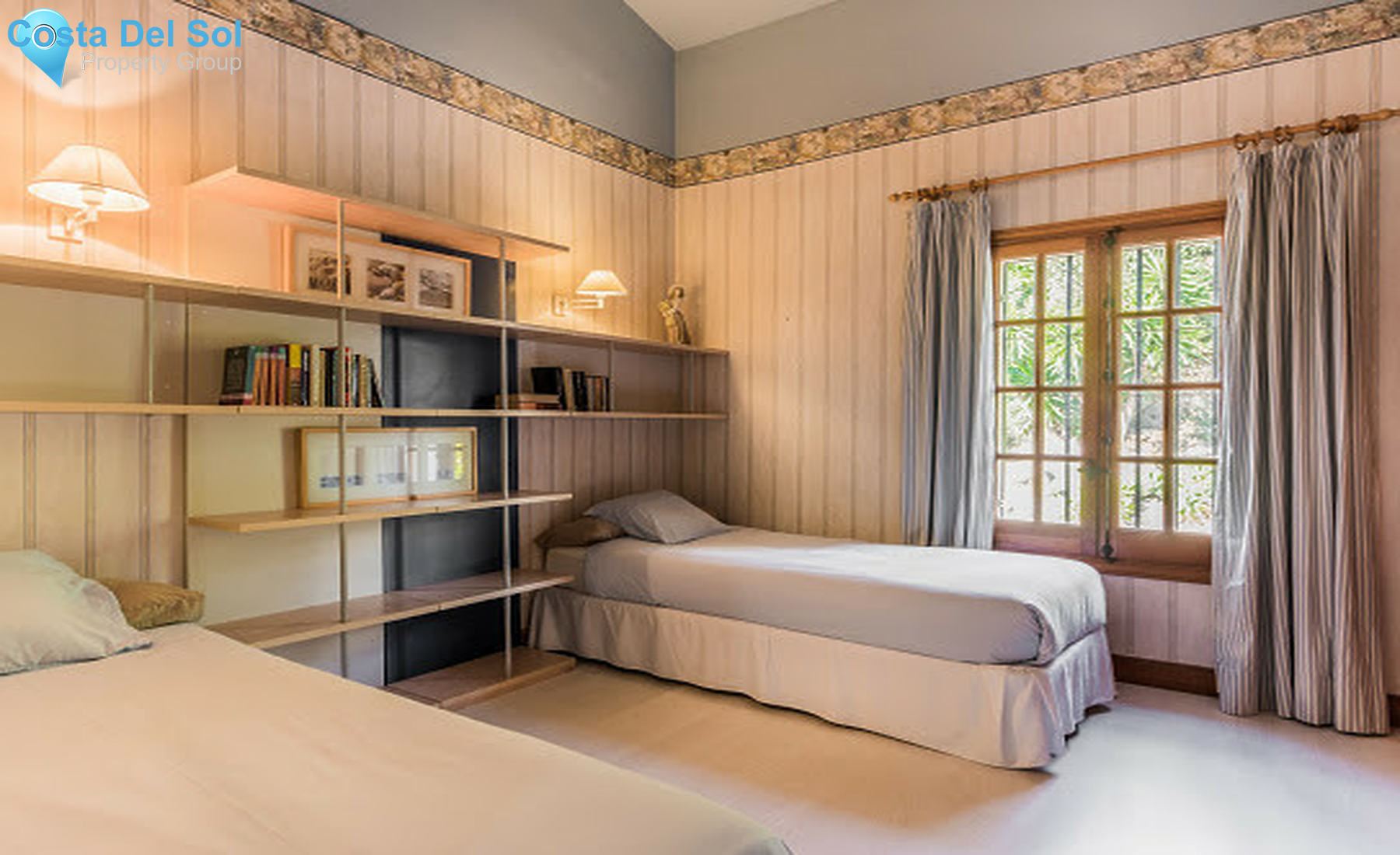 House in El Paraiso-1384846