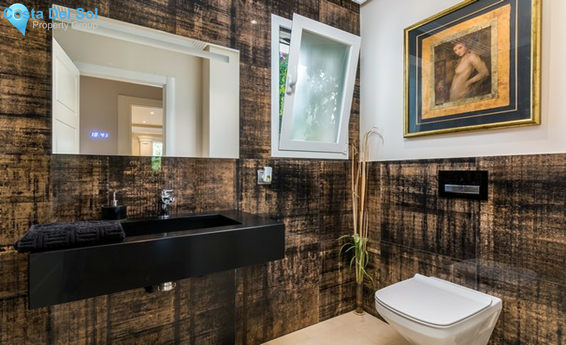 House in El Paraiso-1410575