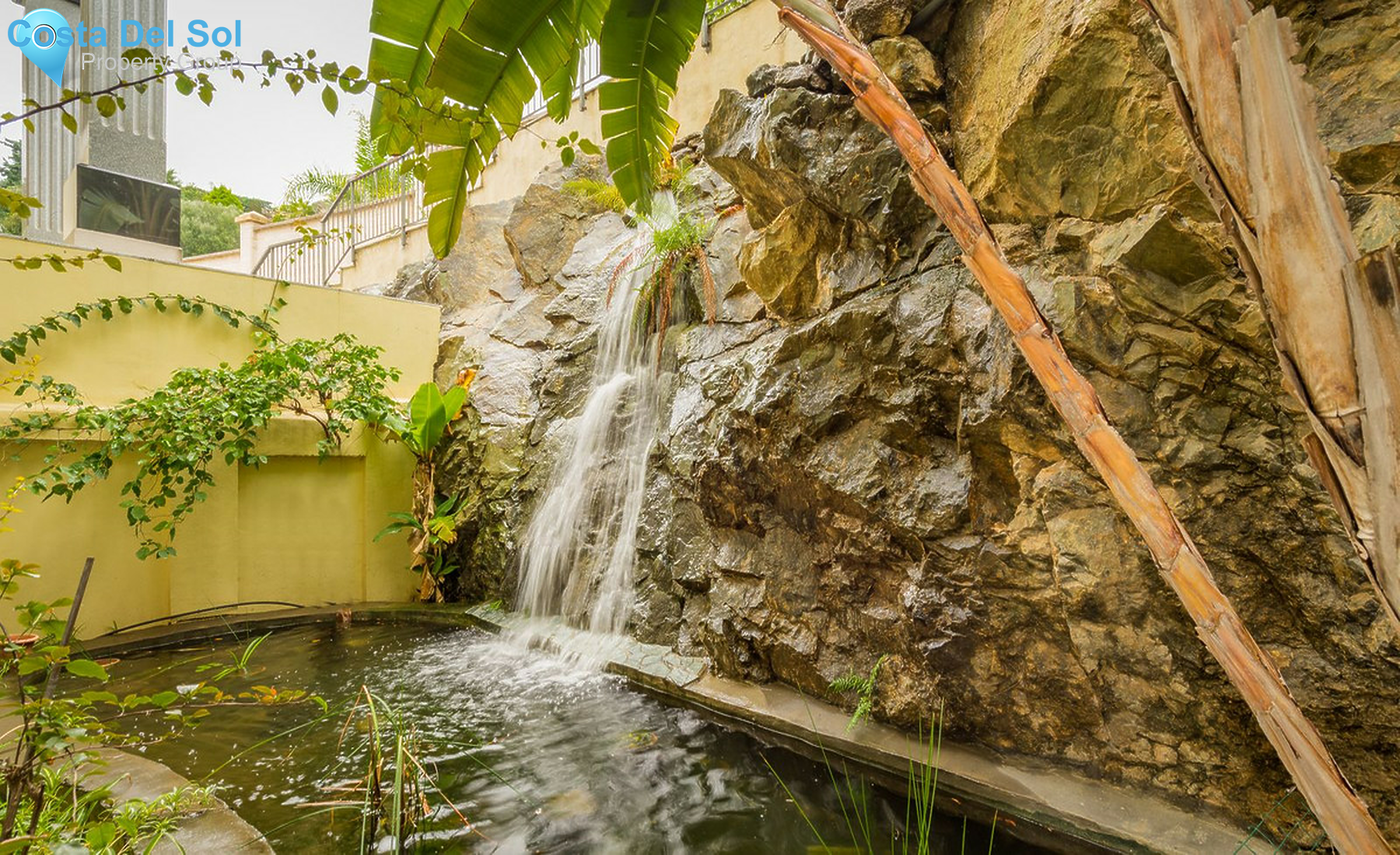 House in El Paraiso-1505745