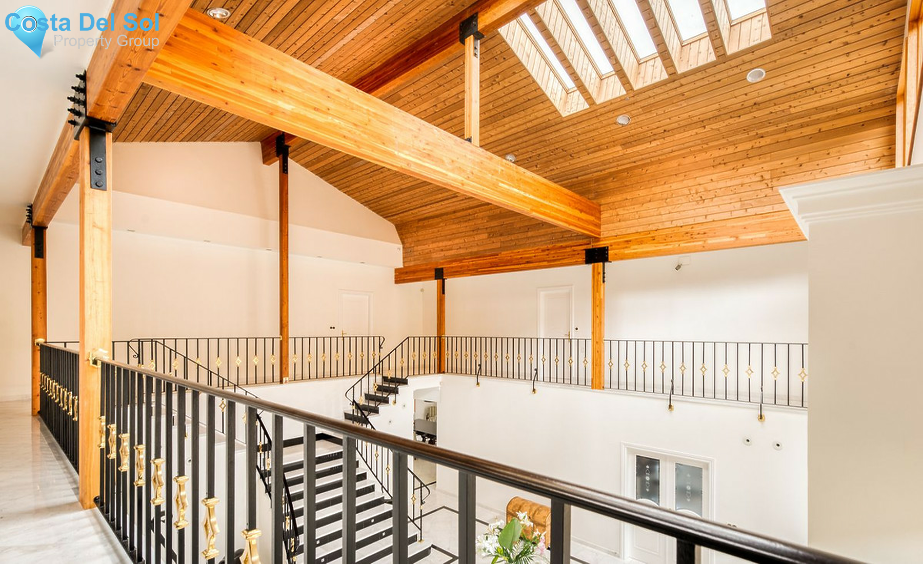 House in El Paraiso-1505751