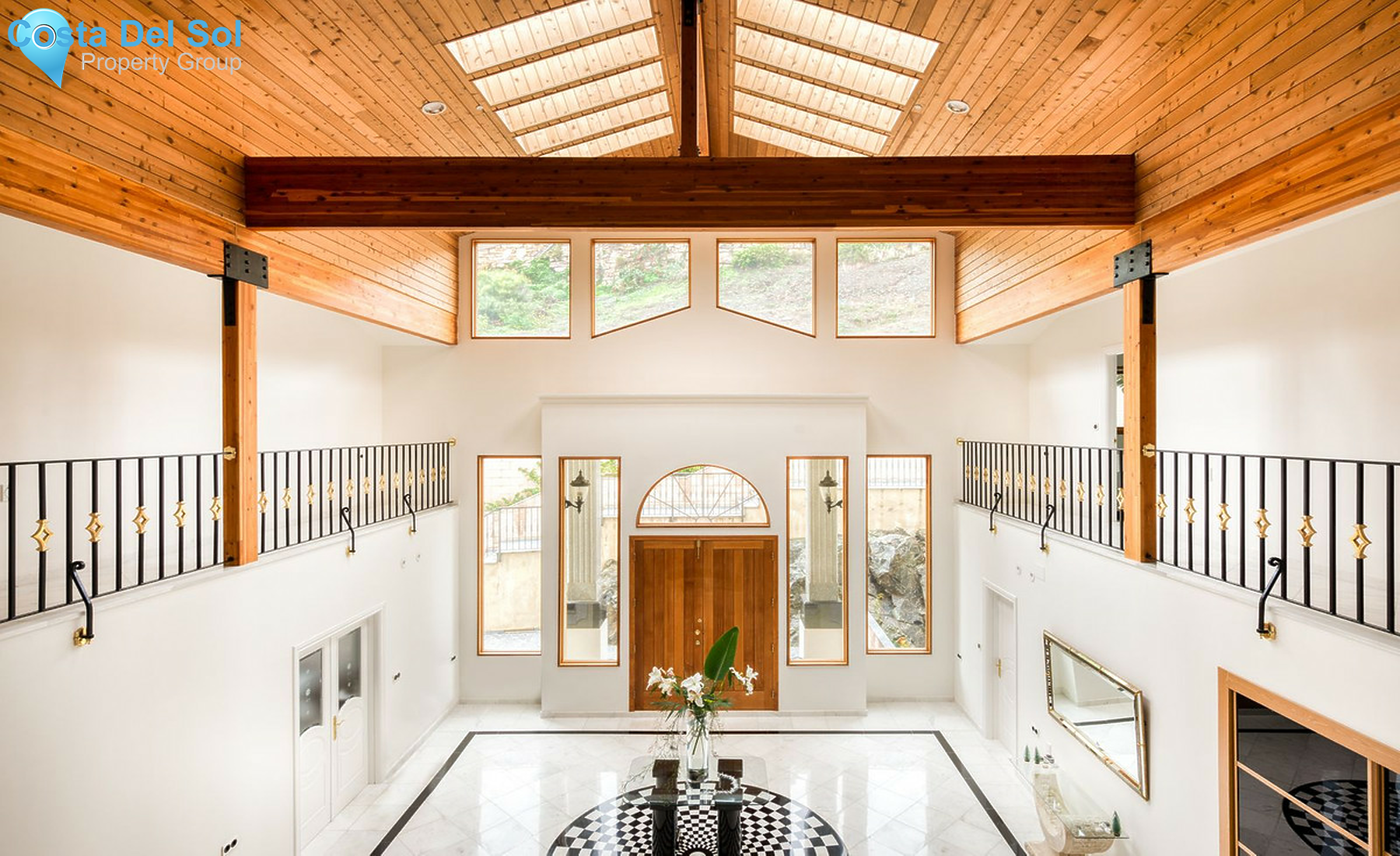 House in El Paraiso-1505735