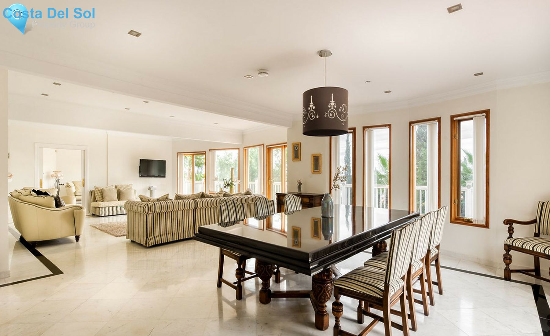 House in El Paraiso-1505738