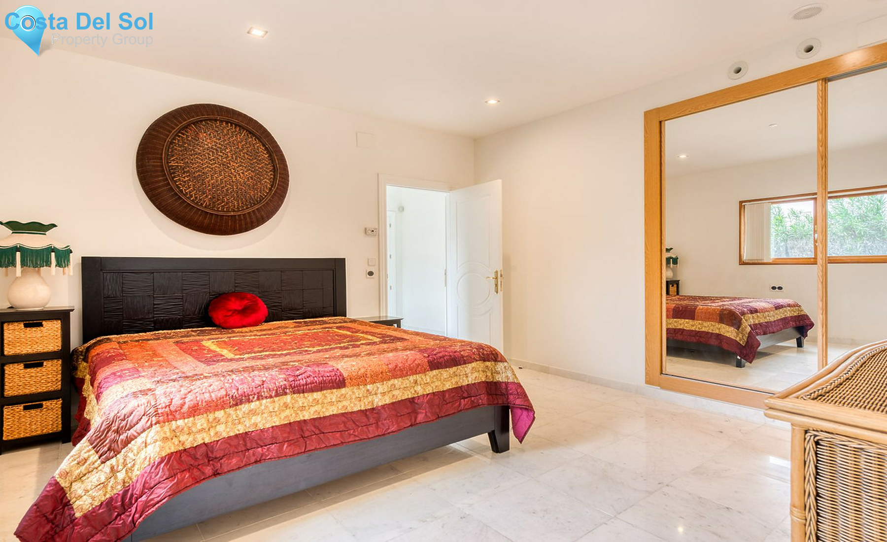 House in El Paraiso-1505742