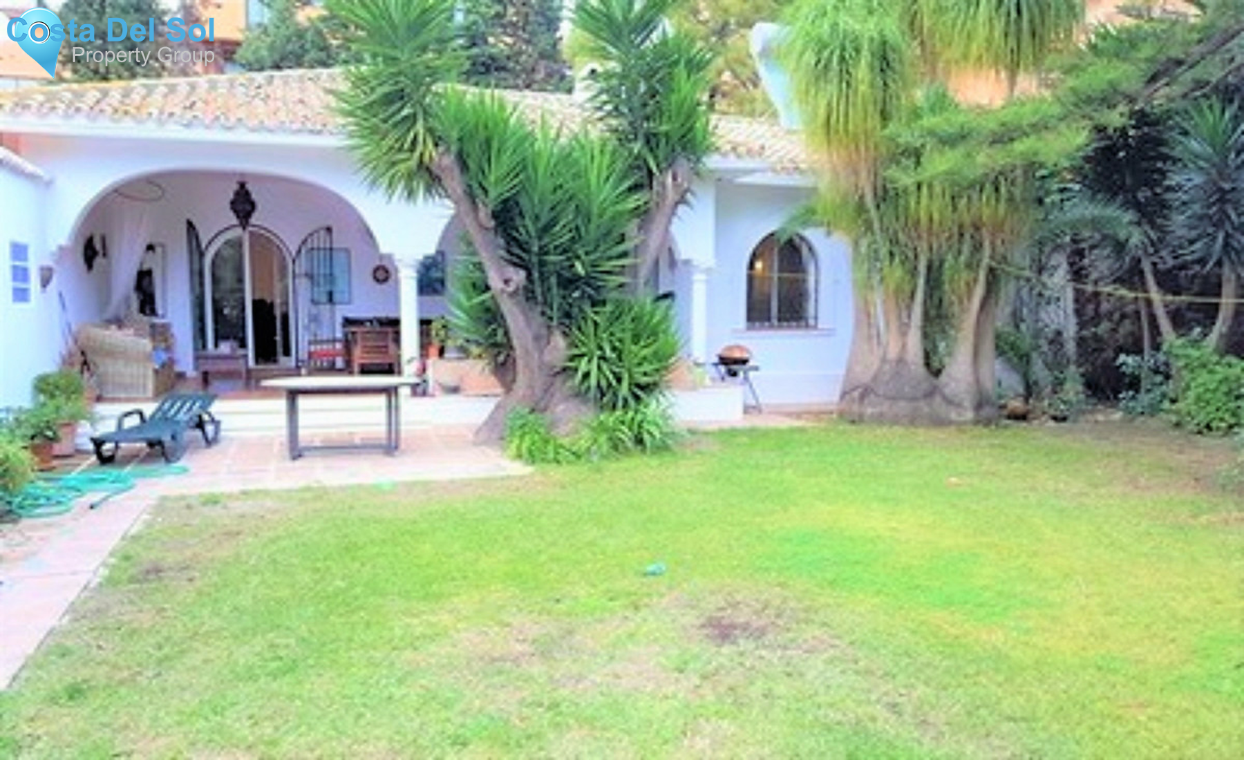 House in El Paraiso-1536491