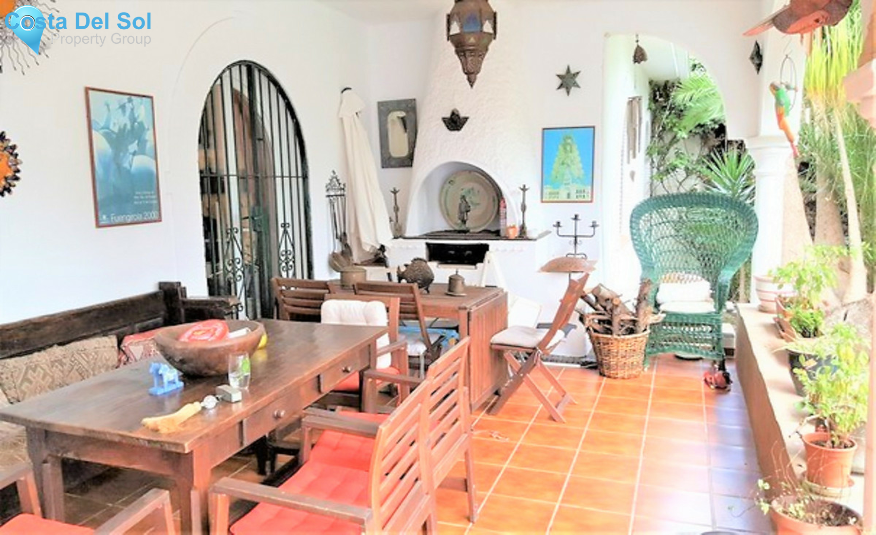 House in El Paraiso-1536501