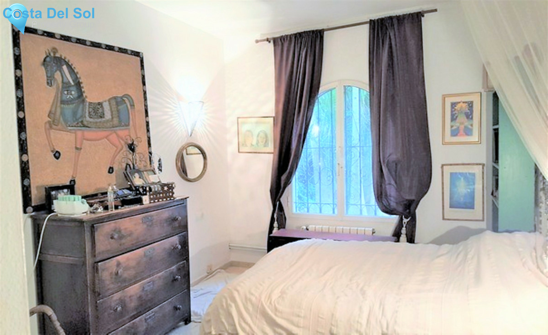 House in El Paraiso-1536509